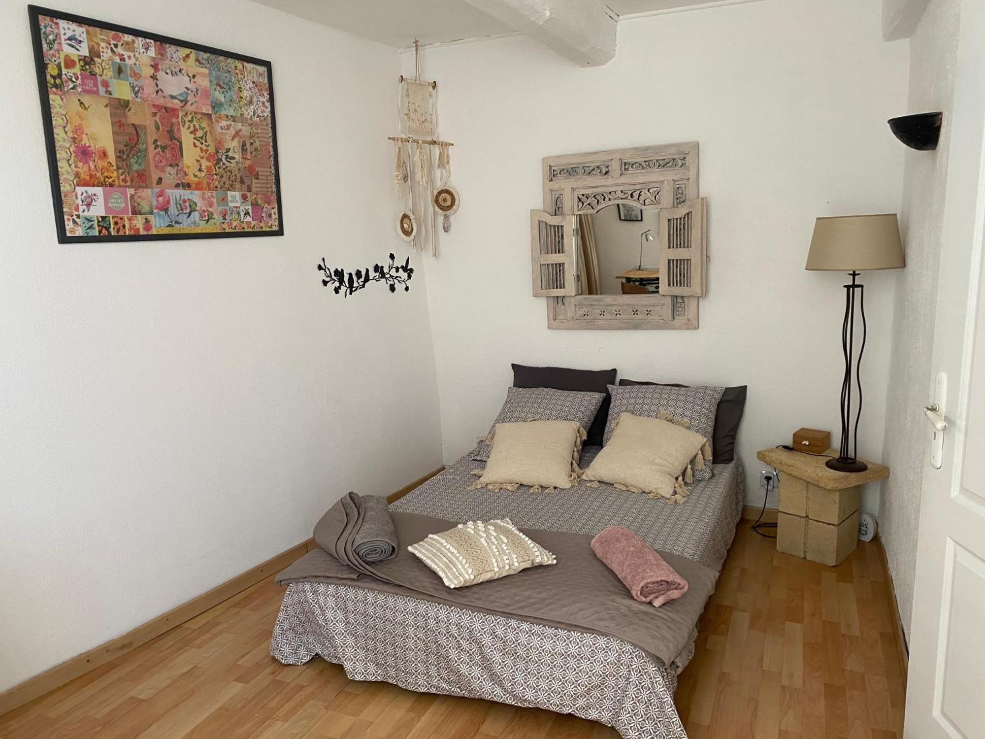 Maison De Village 5 Vacanciers Chez Nene Et Bibi * Roquemaure (Gard)
